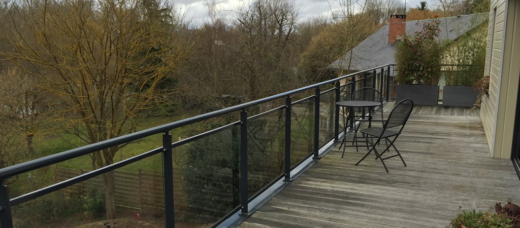 Aménagement de passerelles et garde-corps